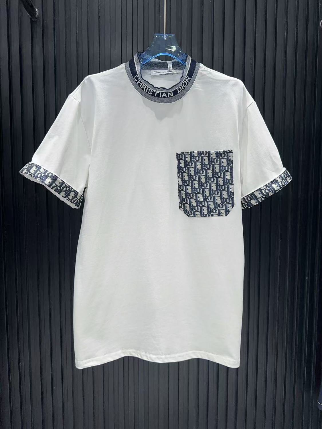 Women's Embossed Cuffs T-shirt