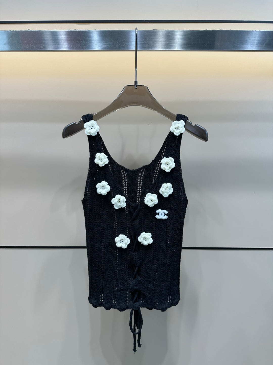 3D flower knitted vest