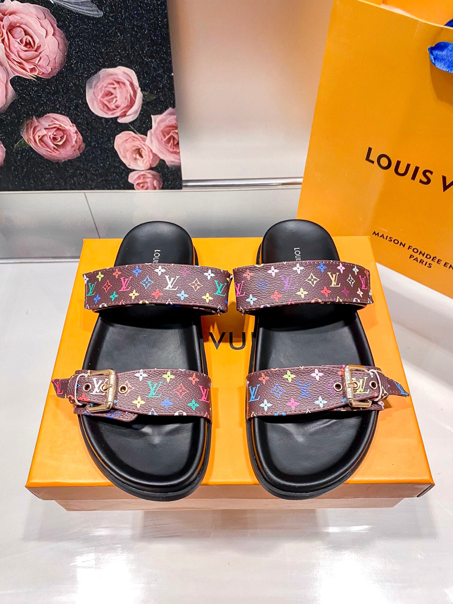 Women's casual sandal