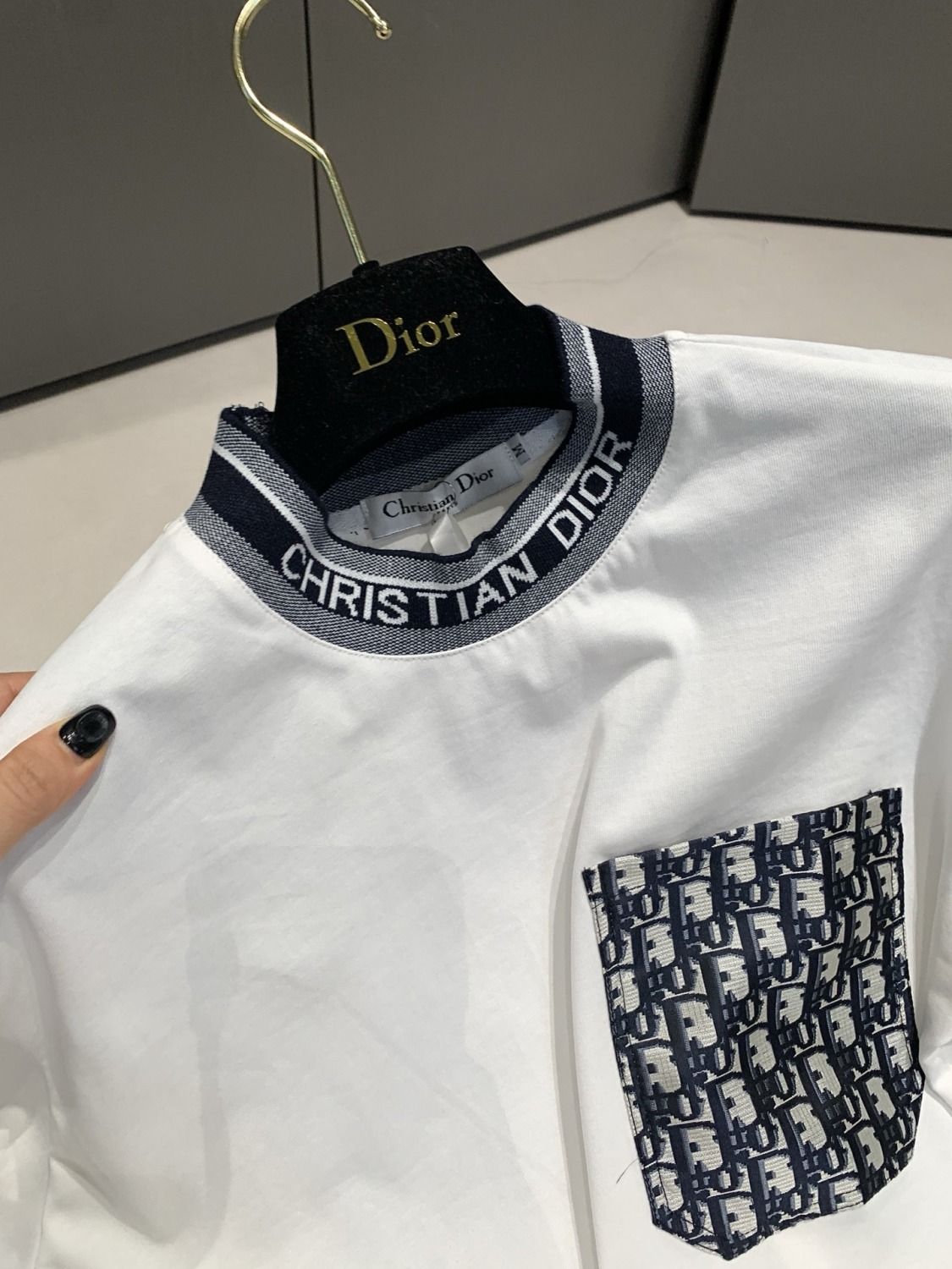 Women's Embossed Cuffs T-shirt