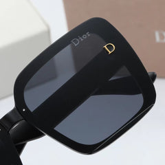 Simple square frame sunglasses