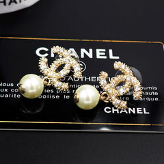 Pearl pendant earrings