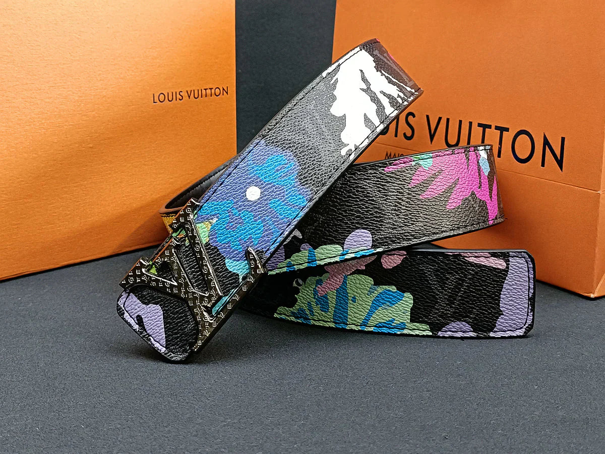 3 Colors  four-leaf clover graffiti carved belt