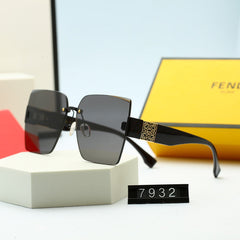 Stylish Women's Vintage Embossed Frame Sunglasses