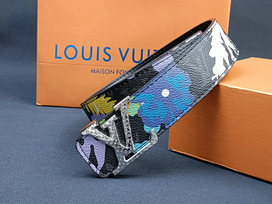 3 Colors  four-leaf clover graffiti carved belt