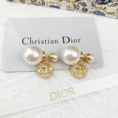 Simple Pearl Earrings