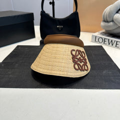 Raffia hat