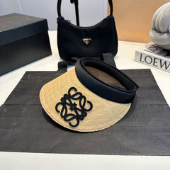 Raffia hat