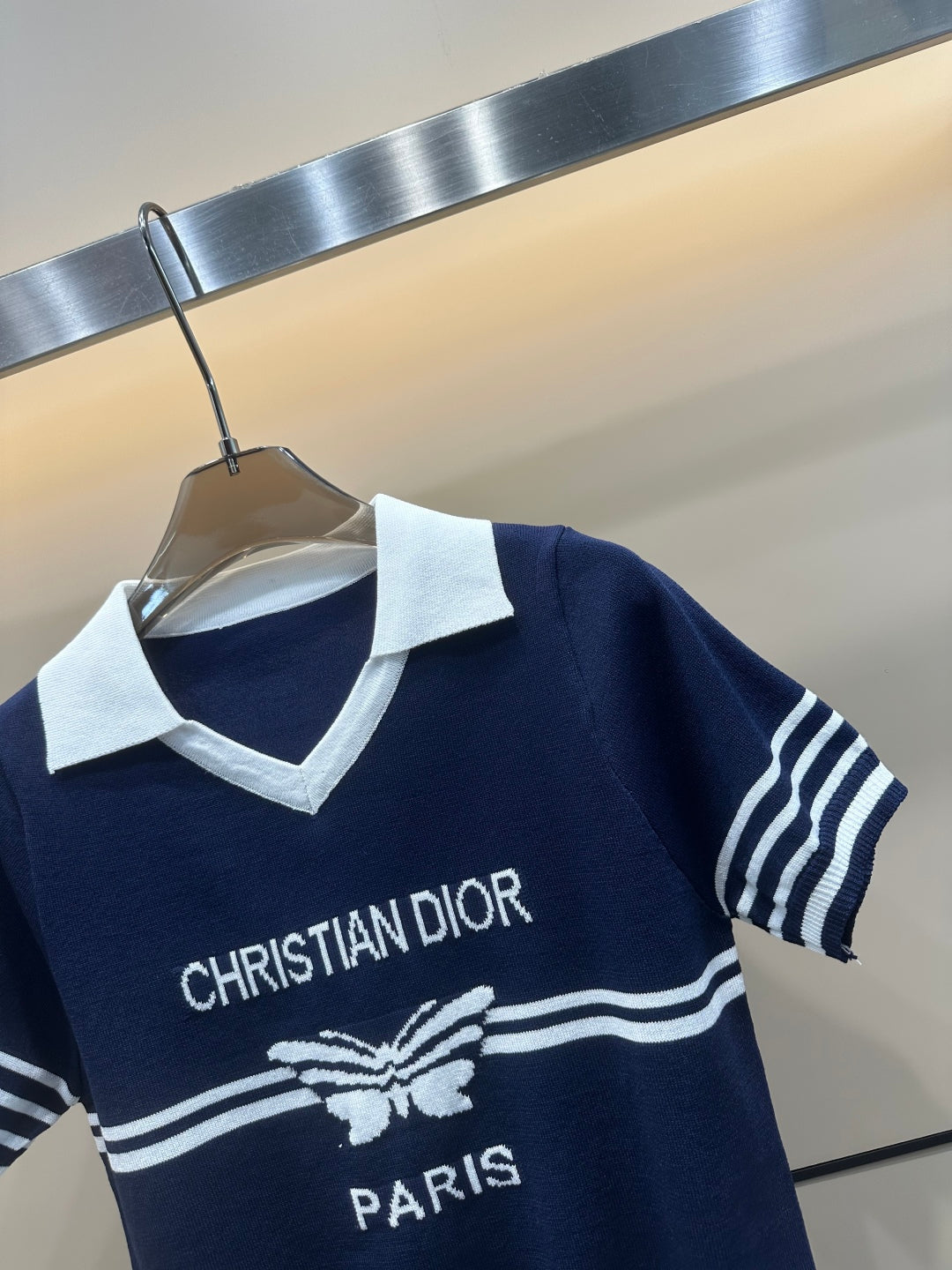 V-Neck Jacquard Letters Knitted Short Sleeves