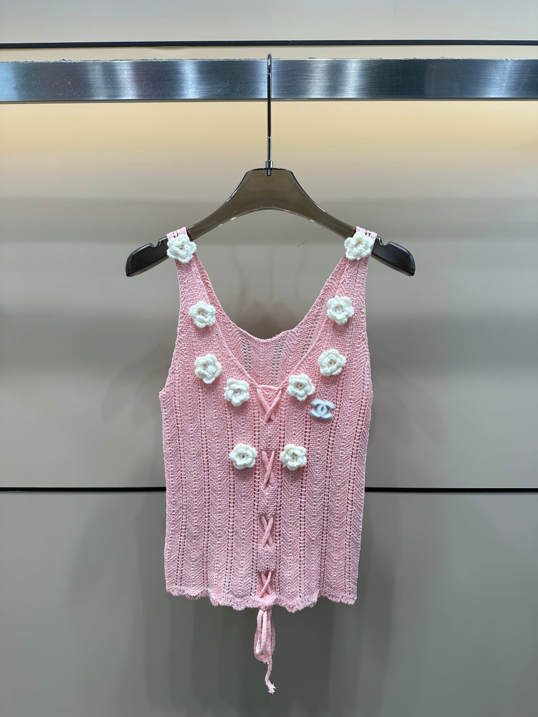 3D flower knitted vest