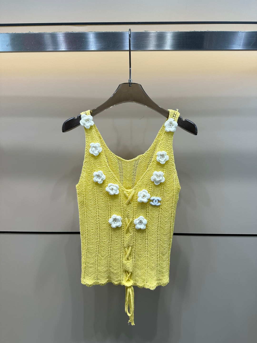 3D flower knitted vest