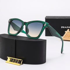 Stylish retro cat eye sunglasses