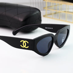 Retro cat-eye sunglasses