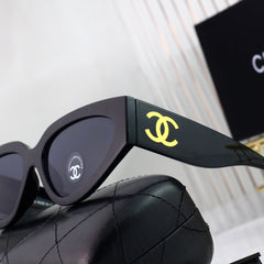 Retro cat-eye sunglasses