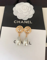 Pendant Pearl Earrings