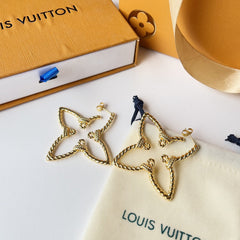 Simple flower earrings