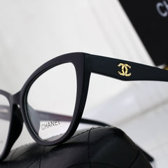 Retro cat-eye transparent glasses