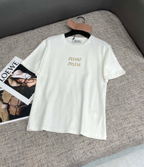 Simple and versatile sequined T-shirt