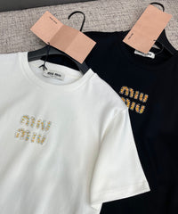 Simple and versatile sequined T-shirt