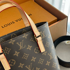 Second-hand bucket bag