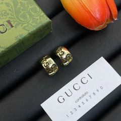 Simple round earrings