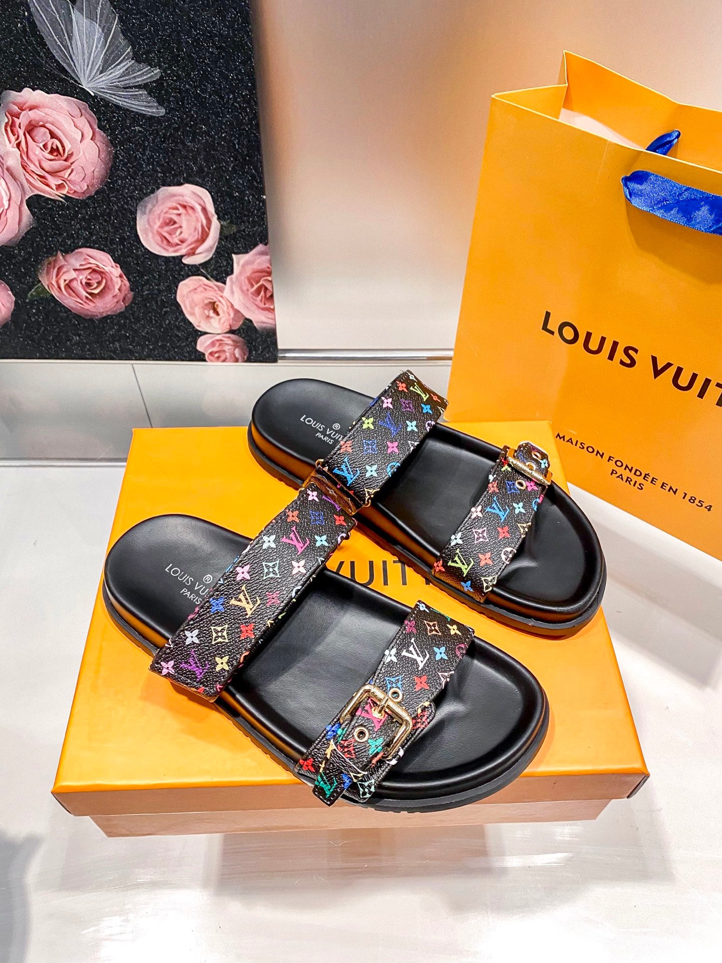 Women's casual sandal