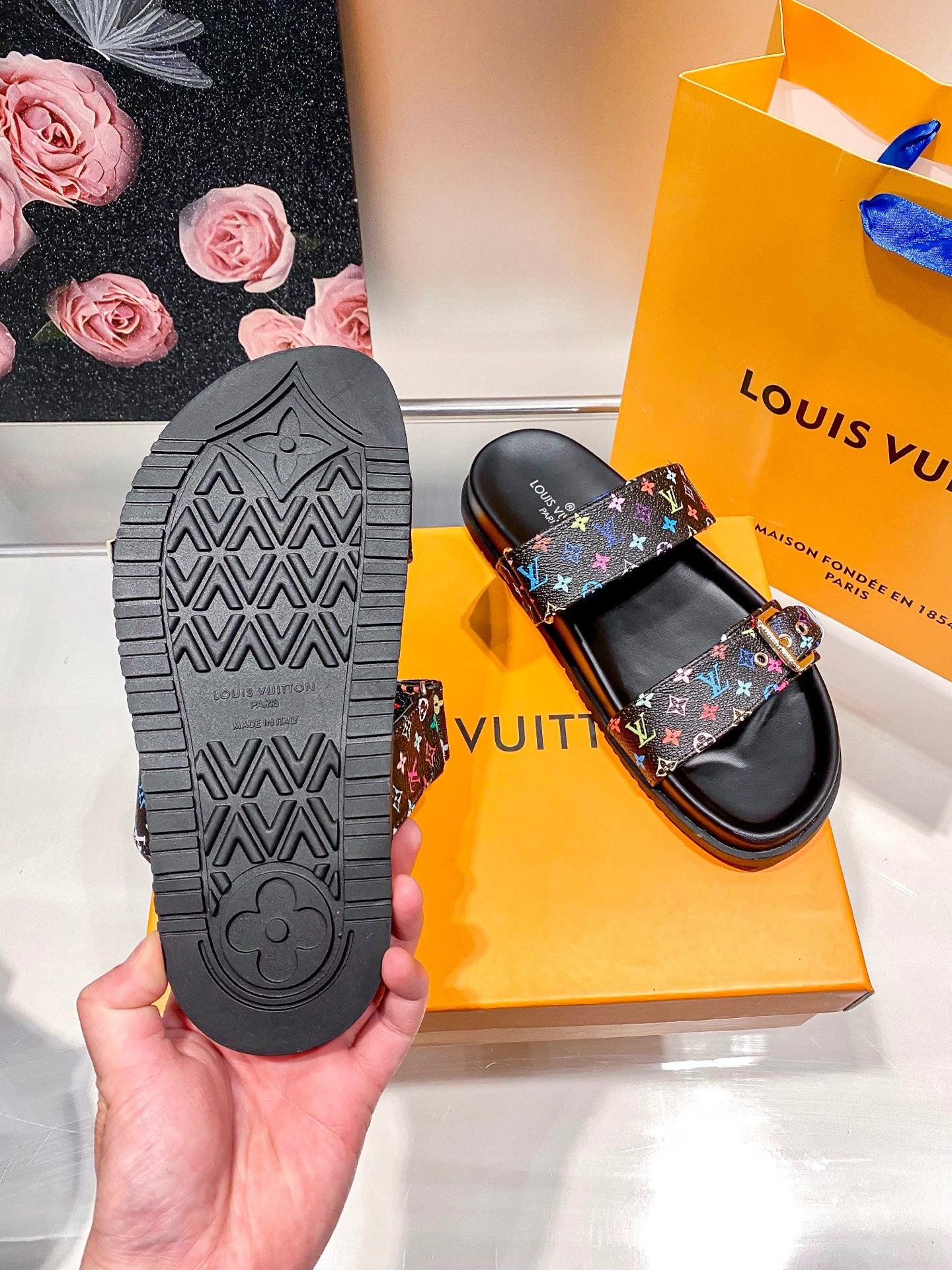 Women's casual sandal