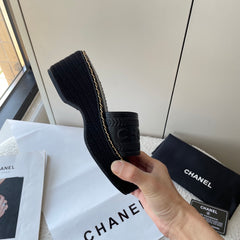 Chain knitted thick-soled slippers